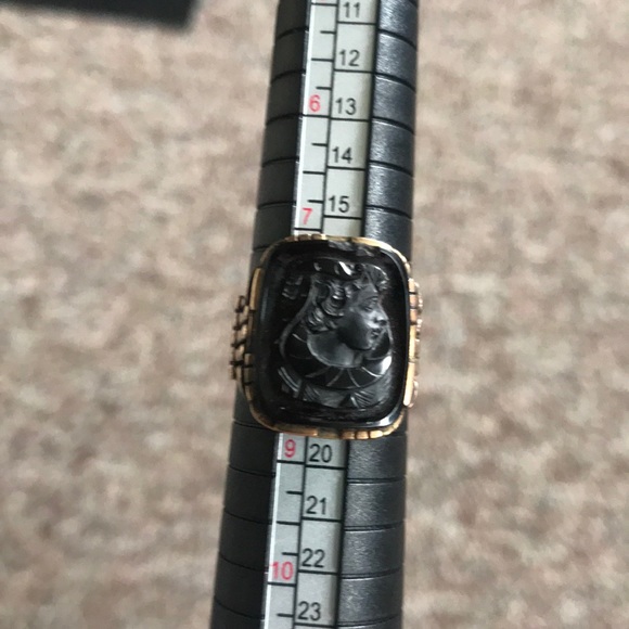 Vintage Jewelry - 10k and black quarts gothic style ring
